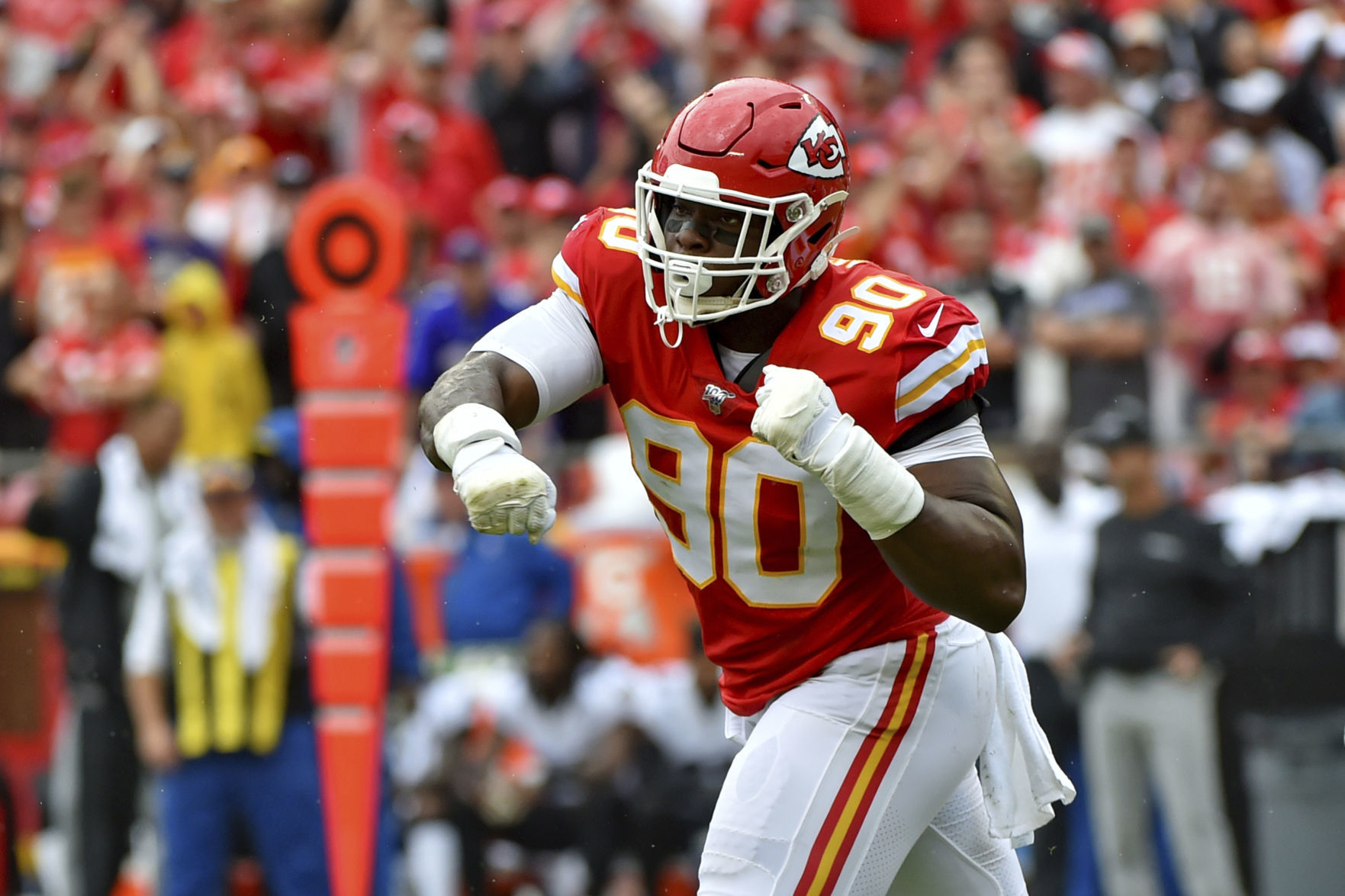 Free agent: Emmanuel Ogbah to Miami Dolphins (from Kansas City)